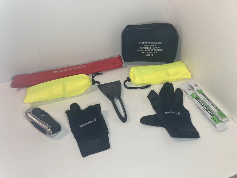 940000371 MASERATI EMERGENCY KIT-SUISSE&AUSTRIA 4