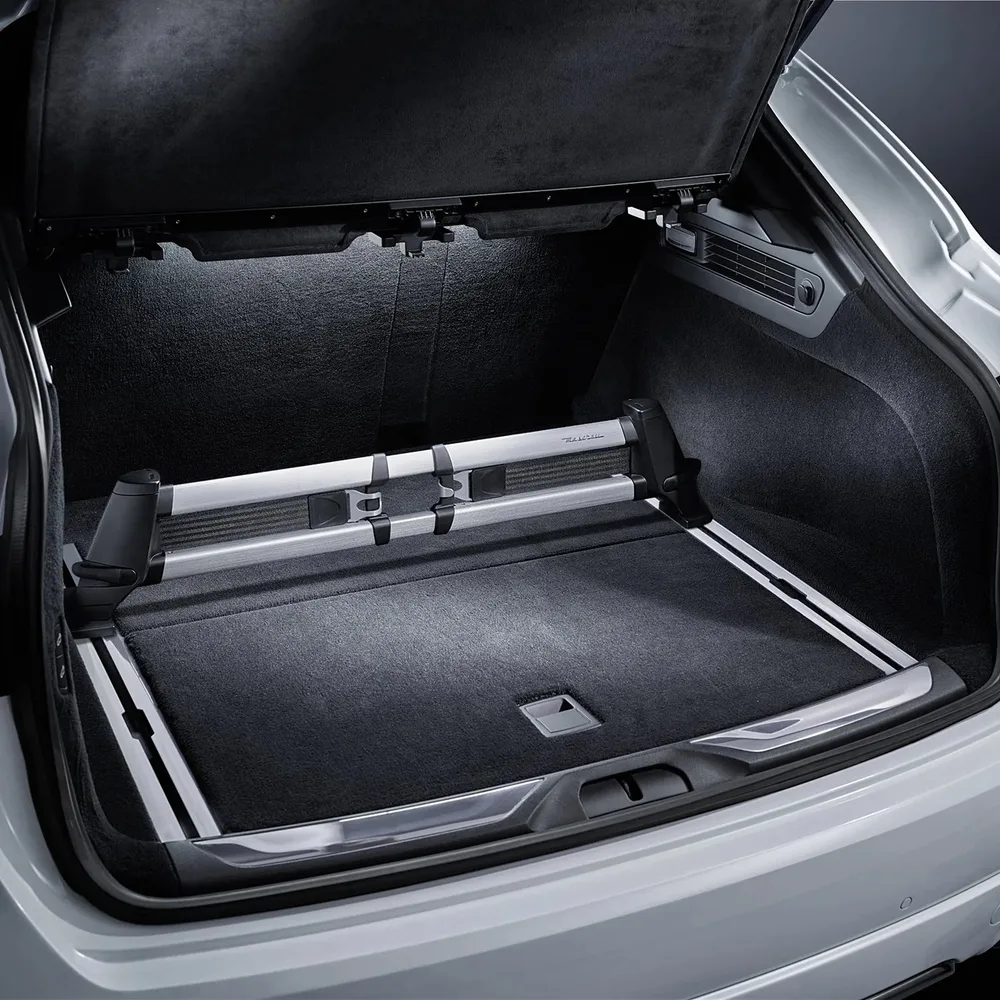 940000764 MASERATI BARRA DIV. MODULARE BAGAGLIA 4