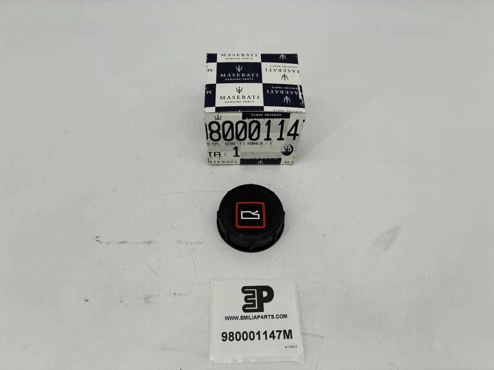 980001147 MASERATI CPL TANK PLUG F1 KB04L0 /