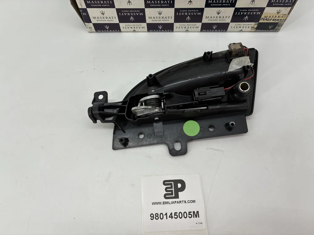 980145005 MASERATI CPL RH DOOR OPENING HANDLE 4